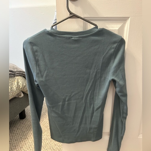 TNA HomeStretch Long Sleeve - Picture 2 of 3